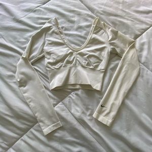 Nike Crop Top Athletic Shirt